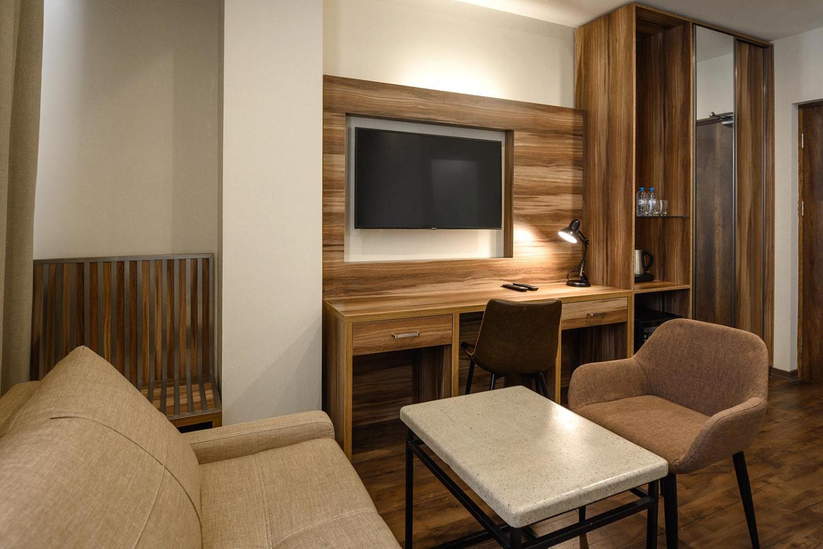 Nacho Hotel 耶烈万 外观 照片