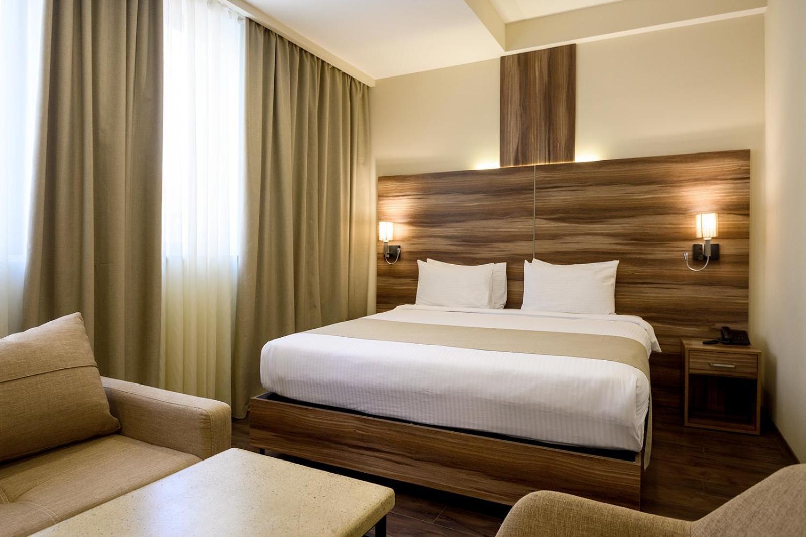 Nacho Hotel 耶烈万 外观 照片